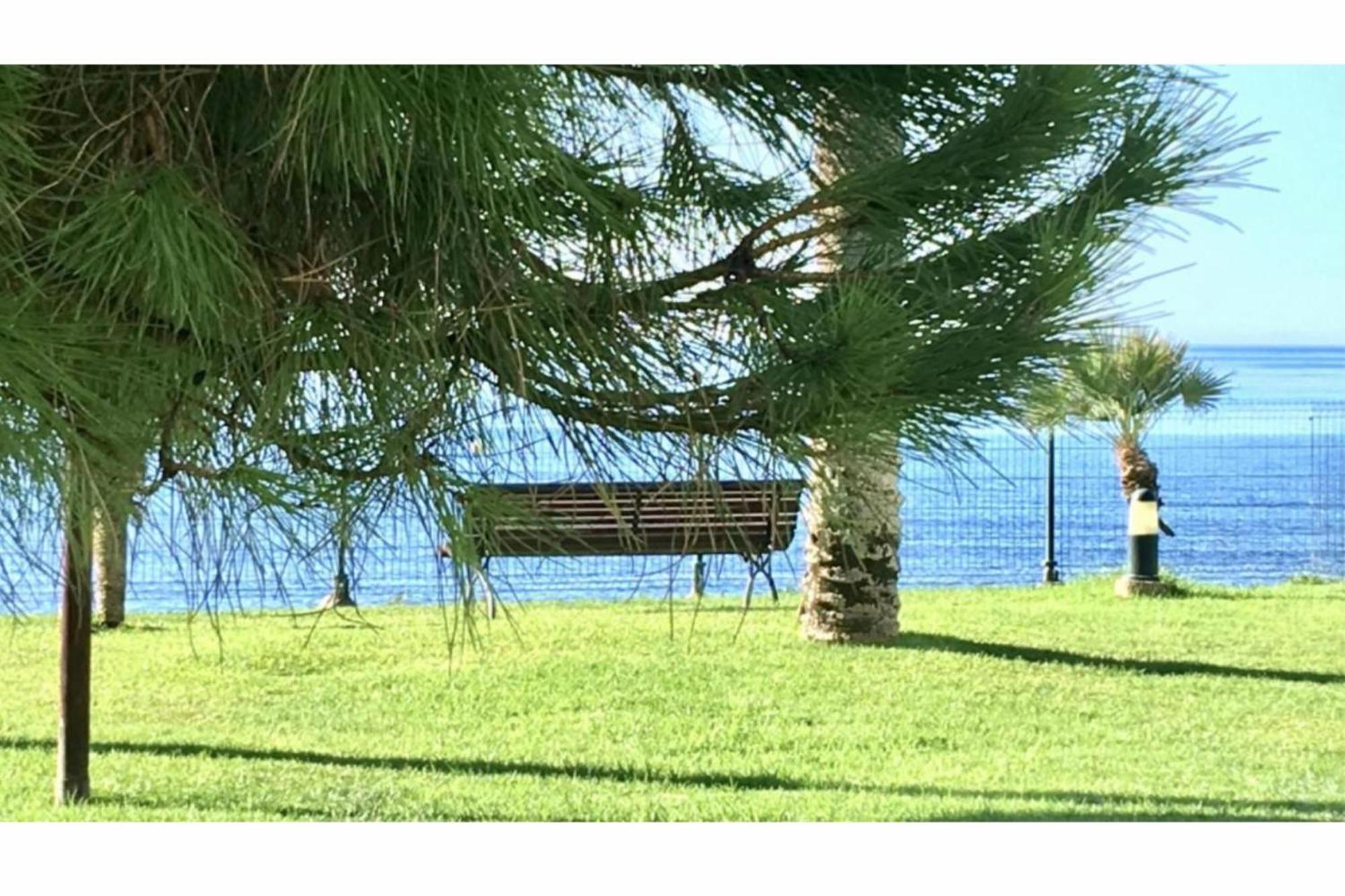 Mi Capricho 2D Beachfront- Apartment With Sea View - Costa Del Sol Sitio de Calahonda Bagian luar foto